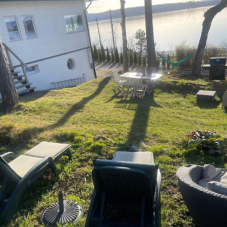 Nice Apartment With1 Bedroom Separate Living Room With A Sofa Bed And A Tiny Kitchen A Bathroom Located In Nordstrand Near By The Sea For 3 Guests With A Garden And Grill 5 Extra Guests With Extra Cost In The Cabin With Sea View Just Outside The Apar Oslo Exteriér fotografie