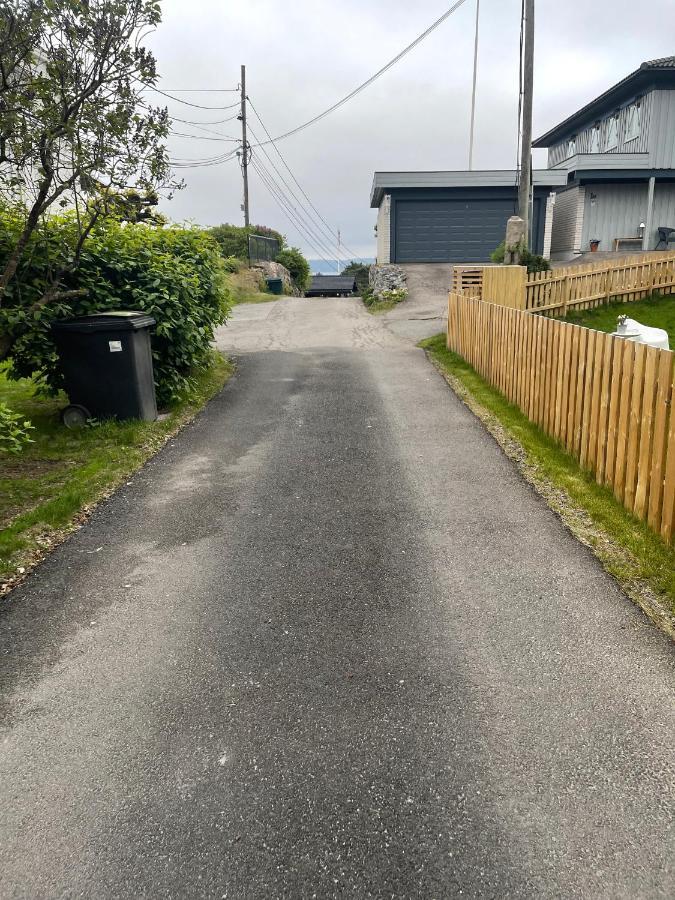 Nice Apartment With1 Bedroom Separate Living Room With A Sofa Bed And A Tiny Kitchen A Bathroom Located In Nordstrand Near By The Sea For 3 Guests With A Garden And Grill 5 Extra Guests With Extra Cost In The Cabin With Sea View Just Outside The Apar Oslo Exteriér fotografie
