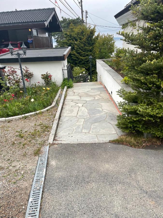 Nice Apartment With1 Bedroom Separate Living Room With A Sofa Bed And A Tiny Kitchen A Bathroom Located In Nordstrand Near By The Sea For 3 Guests With A Garden And Grill 5 Extra Guests With Extra Cost In The Cabin With Sea View Just Outside The Apar Oslo Exteriér fotografie