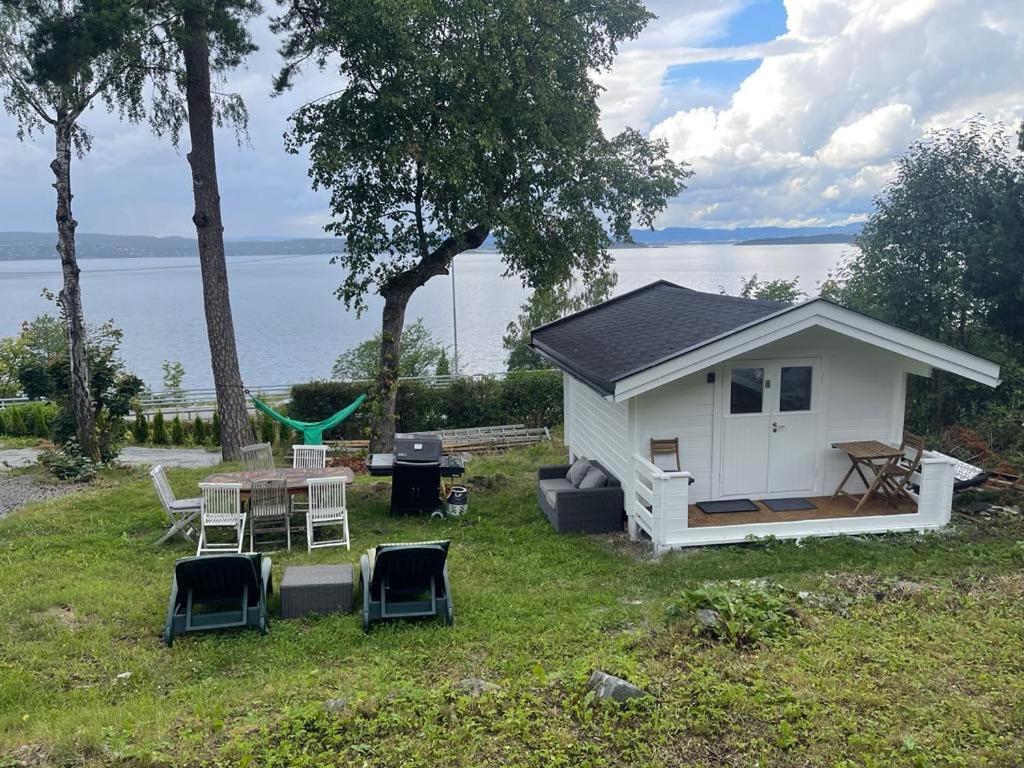 Nice Apartment With1 Bedroom Separate Living Room With A Sofa Bed And A Tiny Kitchen A Bathroom Located In Nordstrand Near By The Sea For 3 Guests With A Garden And Grill 5 Extra Guests With Extra Cost In The Cabin With Sea View Just Outside The Apar Oslo Exteriér fotografie