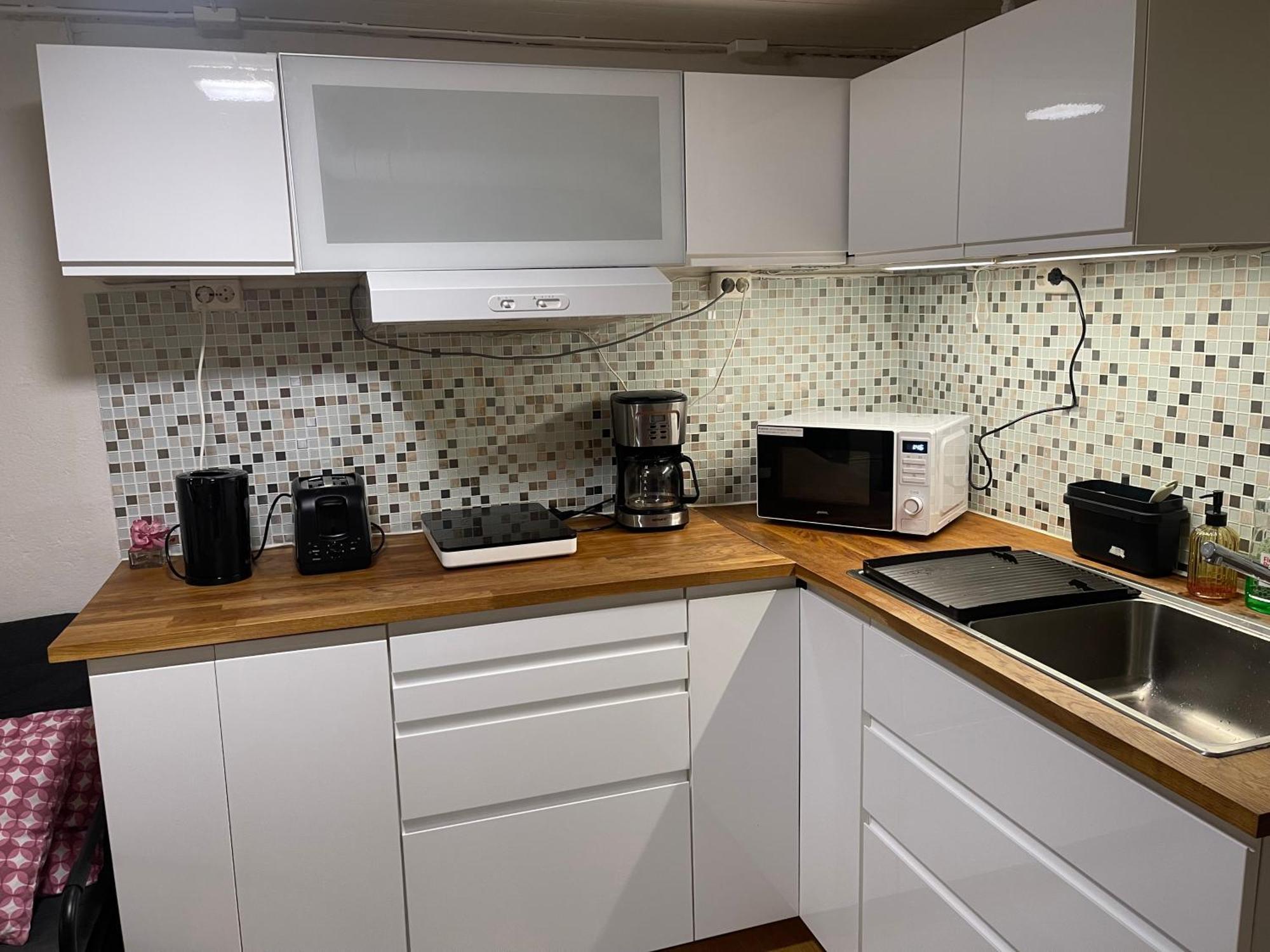 Nice Apartment With1 Bedroom Separate Living Room With A Sofa Bed And A Tiny Kitchen A Bathroom Located In Nordstrand Near By The Sea For 3 Guests With A Garden And Grill 5 Extra Guests With Extra Cost In The Cabin With Sea View Just Outside The Apar Oslo Exteriér fotografie