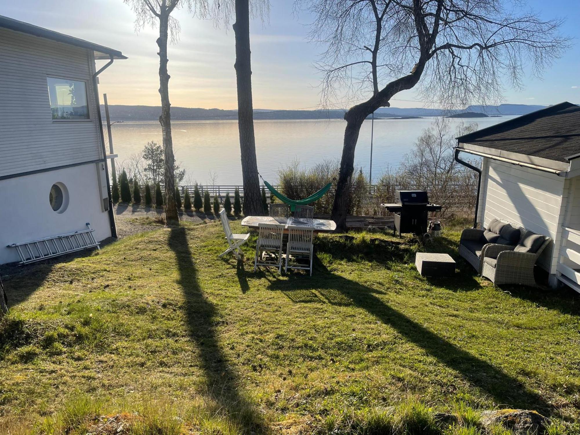 Nice Apartment With1 Bedroom Separate Living Room With A Sofa Bed And A Tiny Kitchen A Bathroom Located In Nordstrand Near By The Sea For 3 Guests With A Garden And Grill 5 Extra Guests With Extra Cost In The Cabin With Sea View Just Outside The Apar Oslo Exteriér fotografie